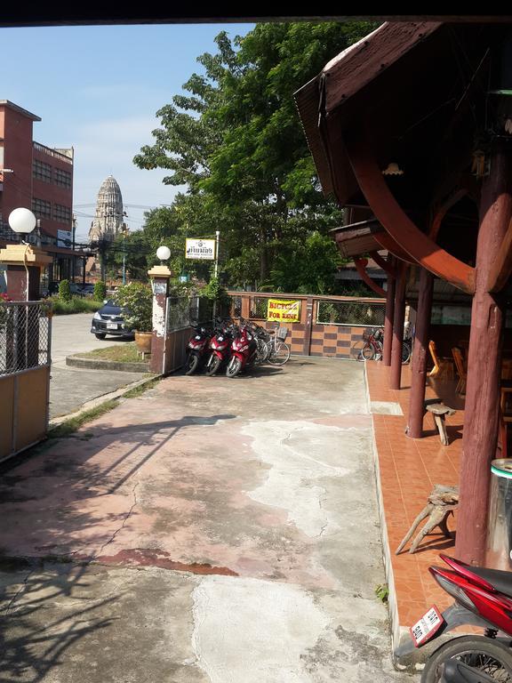 Baan Kong Homestay Ayutthaya Bagian luar foto