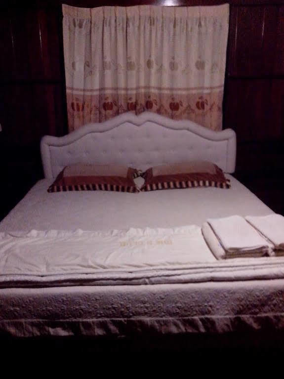 Baan Kong Homestay Ayutthaya Bagian luar foto