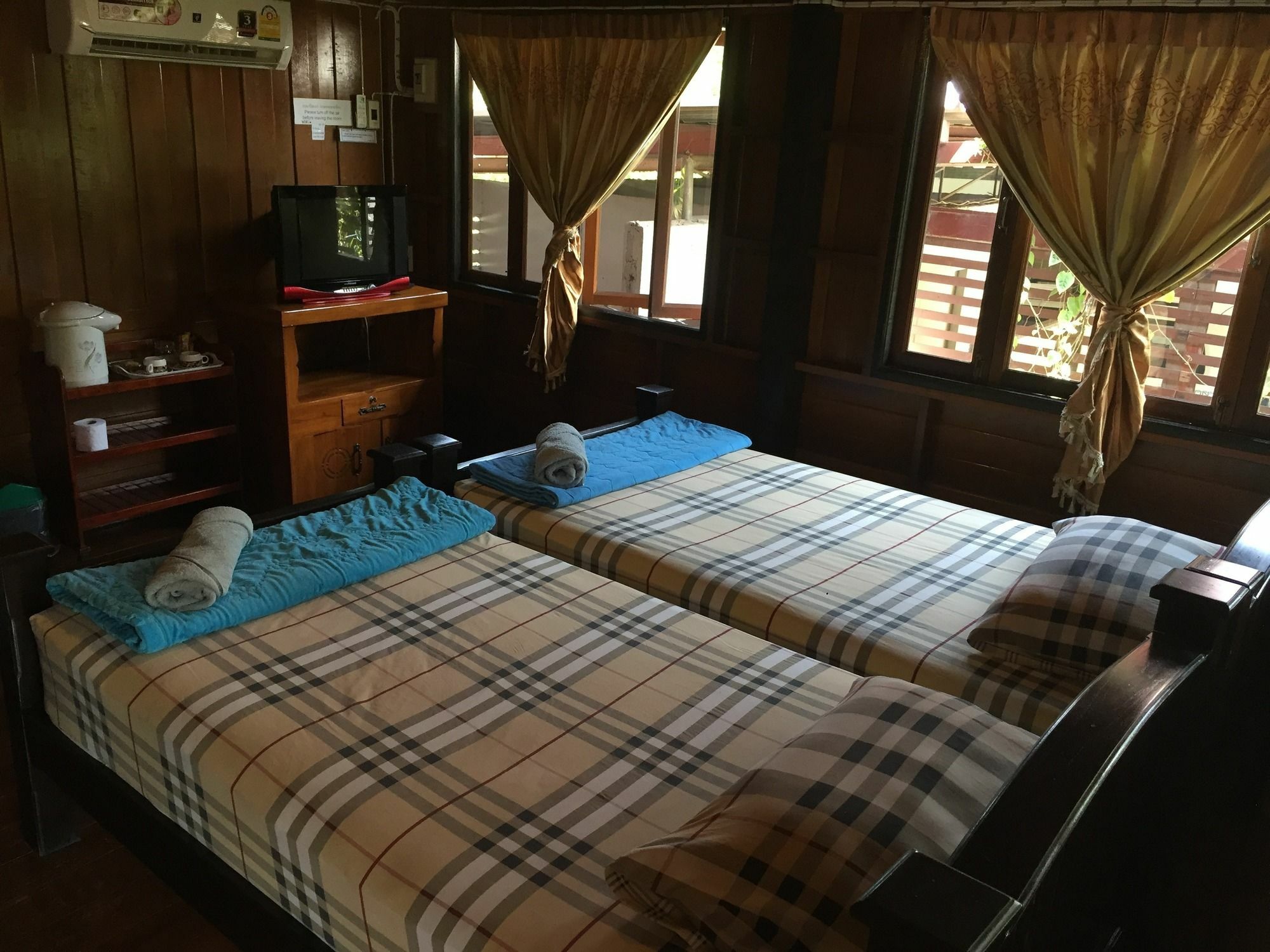 Baan Kong Homestay Ayutthaya Bagian luar foto
