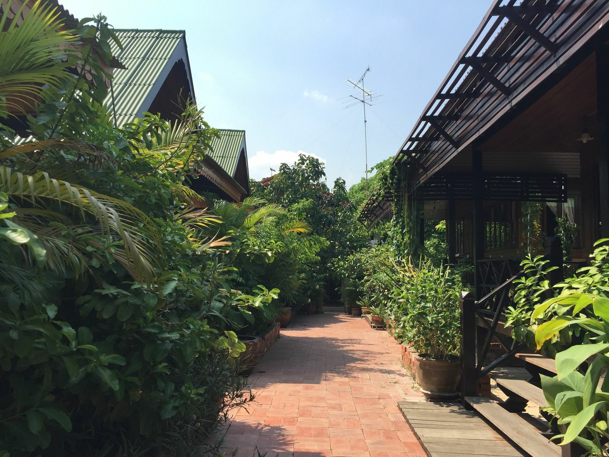 Baan Kong Homestay Ayutthaya Bagian luar foto
