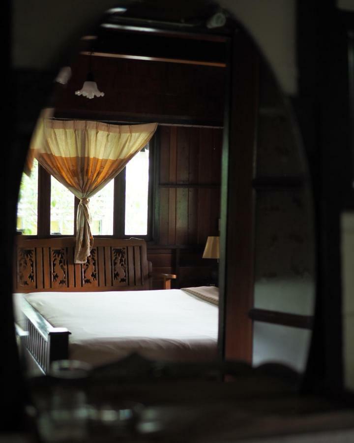 Baan Kong Homestay Ayutthaya Bagian luar foto