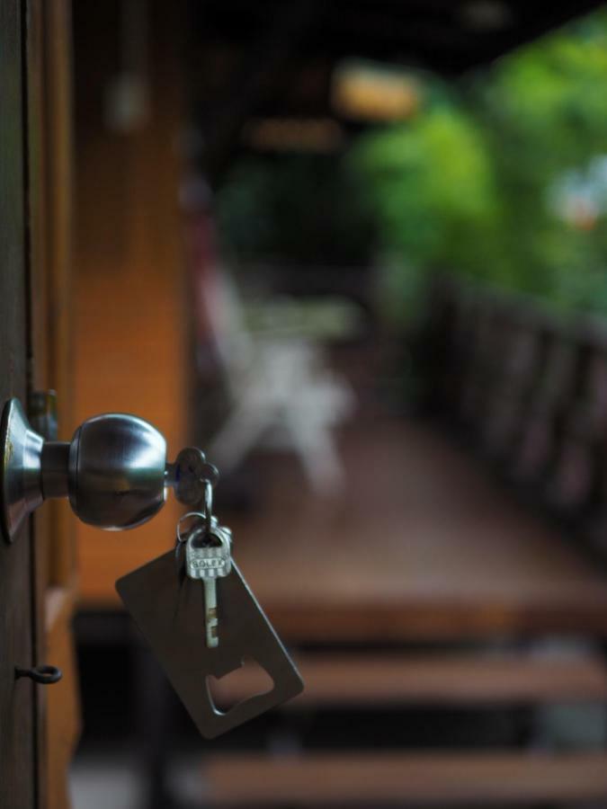 Baan Kong Homestay Ayutthaya Bagian luar foto