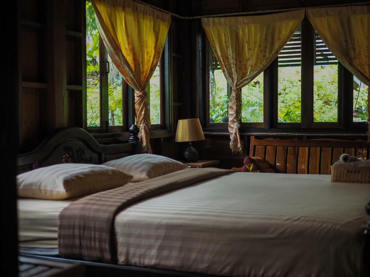 Baan Kong Homestay Ayutthaya Bagian luar foto